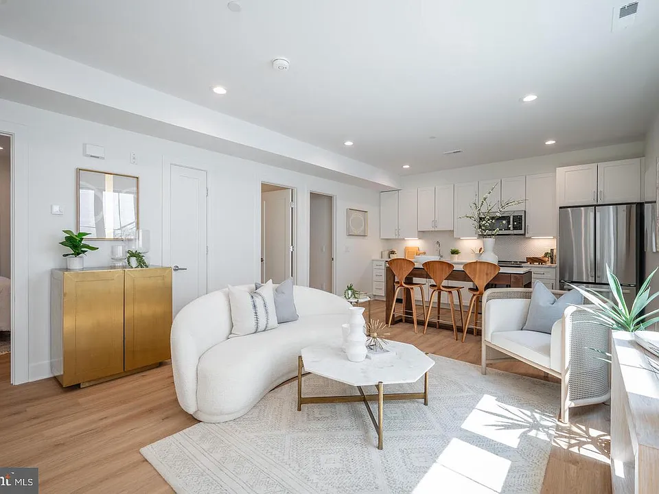 Brentwood Rd NE Unit 1